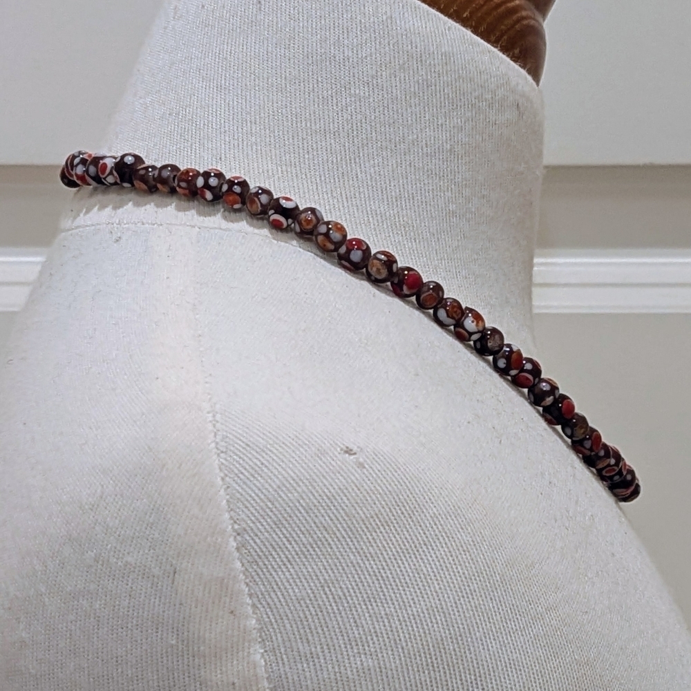 NWOT Beckwoman 16.5" Hand Blown Red White and Brown Mini Glass Bead Necklace - Picture 6 of 7